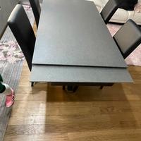 Tavolo 6/12 posti in granito con 4 sedie eco pelle