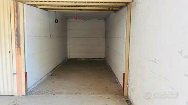 Box davanti aeroporto Olbia