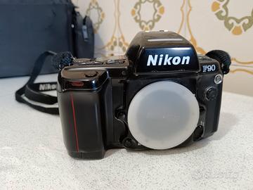 Nikon F90 