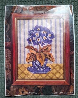 Kit da ricamare " Blue Auricula"
