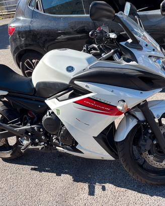 Yamaha xj6 diversion 2011 17k km perfetta