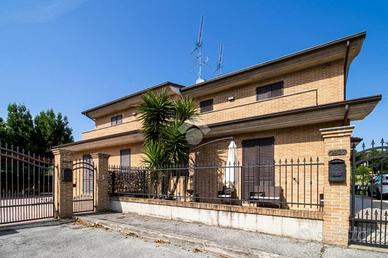 VILLA SINGOLA A SANT'ELPIDIO A MARE
