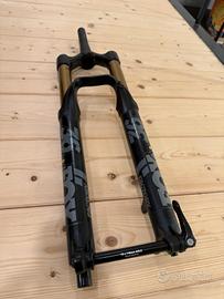 Forcella Fox 36 - rock shox Lyrik e Domain