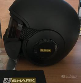 Casco Shark