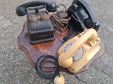 Lotto di 3 telefoni vintage anni '50/'70