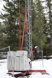 Gru edile automontante dalbe hr121