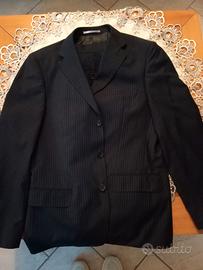 Completo elegante uomo