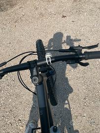 Biciletta in alluminio pari a nuovo