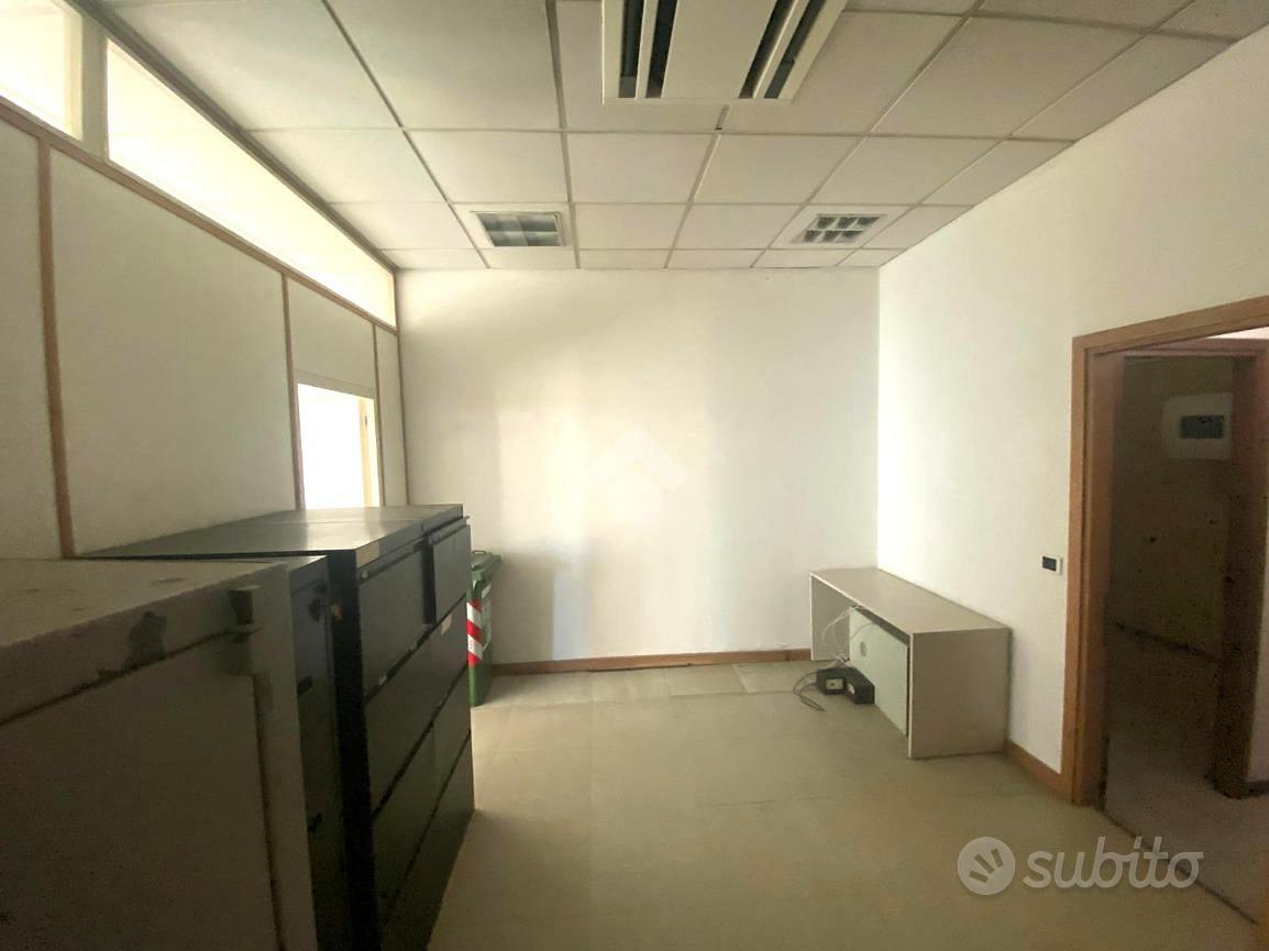NEGOZIO A SELVAZZANO DENTRO - Vista 5