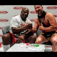 Ronnie Coleman. T-shirt Panatta autografata 