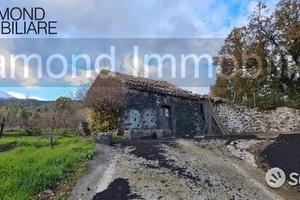 Terreno 10.000 mq con rustici a sant'alfio