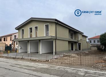 Nuova costruzione con garage in centro