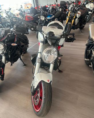 Ducati Monster 821