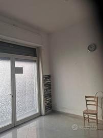bivani piano terra fronte strada 
