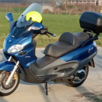 Scooter Piaggio x9