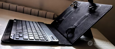 Custodia tablet con tastiera magnetica universale