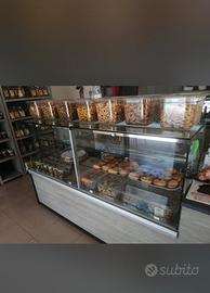 Arredamento per attività commerciali
