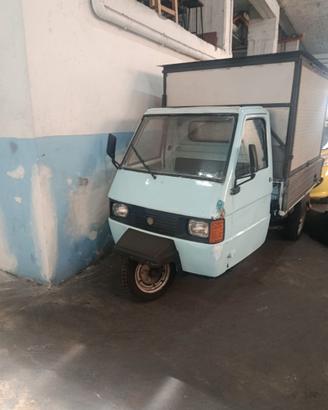 Piaggio Ape 703