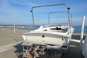 Scafo in vetroresina