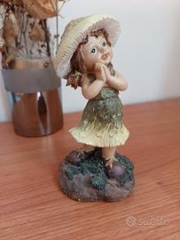 Statuina Ceramica Fata Bimba del Bosco con Fung