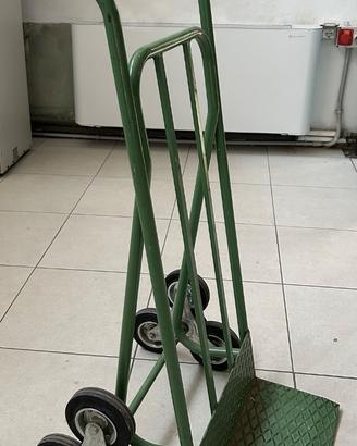 Carrello per salire le Scale con Maniglione