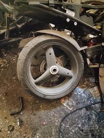 cerchi Triumph più altri ricambi 