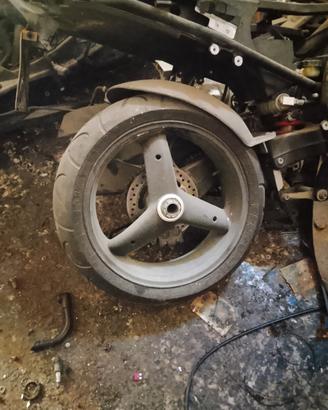 cerchi Triumph più altri ricambi 