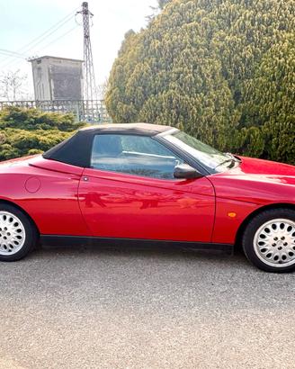 Alfa Romeo Spider 2.0  16V Twin Spark