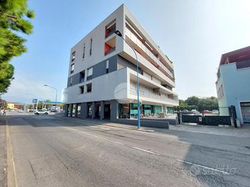 NEGOZIO A BRESCIA