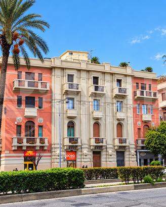 Viale San Martino, ampio bivani con cantina