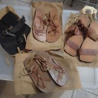 25 paia di sandali 