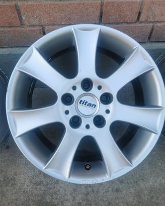 cerchi in lega da 16" con 20 dadi per montaggio 