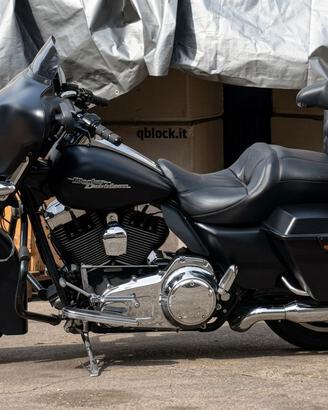 Harley-Davidson FLHX Street Glide 2010 black denim