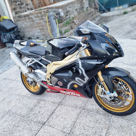 Aprilia RSV 1000 FACTORY