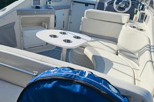 Regal Commodore 242 m 8