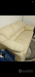 Divano tre posti