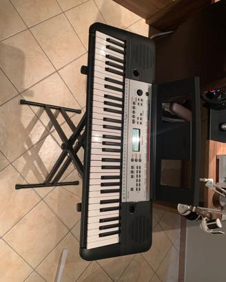PIANOLA YAMAHA YTP-260