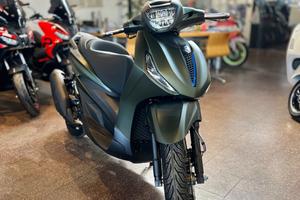 Piaggio Beverly 310 S Verde - Garanzia 4 anni