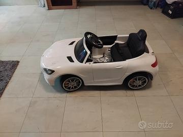 macchina Mercedes per bambini 