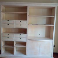 Scaffalatura in legno