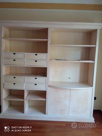 Scaffalatura in legno