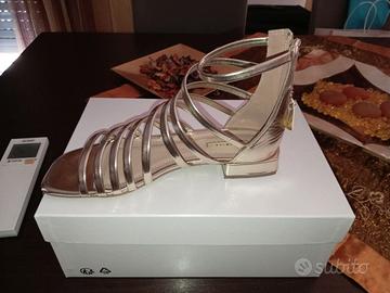 sandali da donna color oro