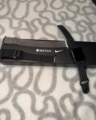 Apple watch serie 6 modello nike cassa 44 mm