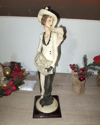 statuetta Giorgio Armani 