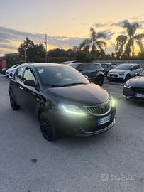 Lancia Ypsilon 1.0 FireFly 5 porte S&S Hybrid Gold