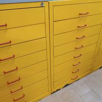 CASSETTIERE IN METALLO