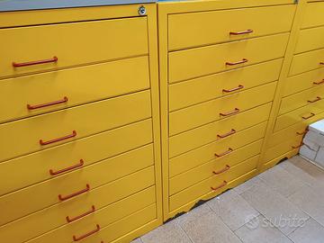 CASSETTIERE IN METALLO