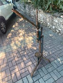 Tappatrice manuale a colonna vintage per bottiglie