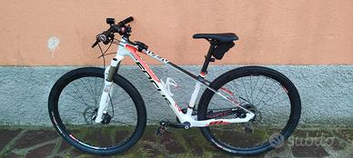 Mountain bike Focus carbonio 29"