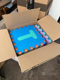 Tappetino bimbo pavimento